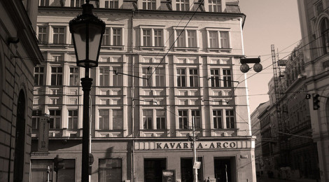 "Kavarna Arco where Kafka and Milena met, Praha" di pablo.sanchez, su Flickr