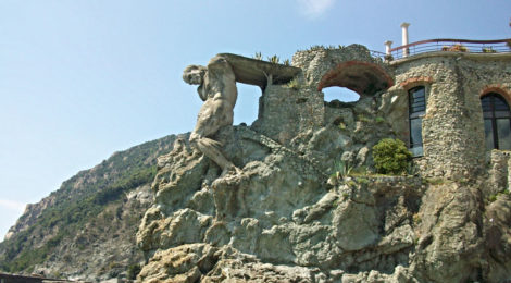 © "IL Gigante 5TERRE Monterosso", di Ivan Zanotti Photo su Flickr (Licenza CC)