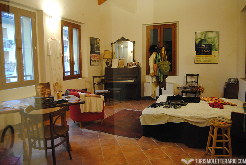 La stanza sui Navigli di Alda Merini, ricostruita fedelmente presso la Casa delle Artiste, a Milano 