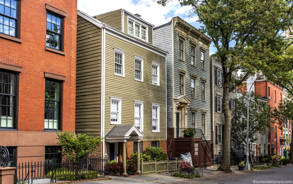 Edifici eterogenei a Brooklyn Heights 